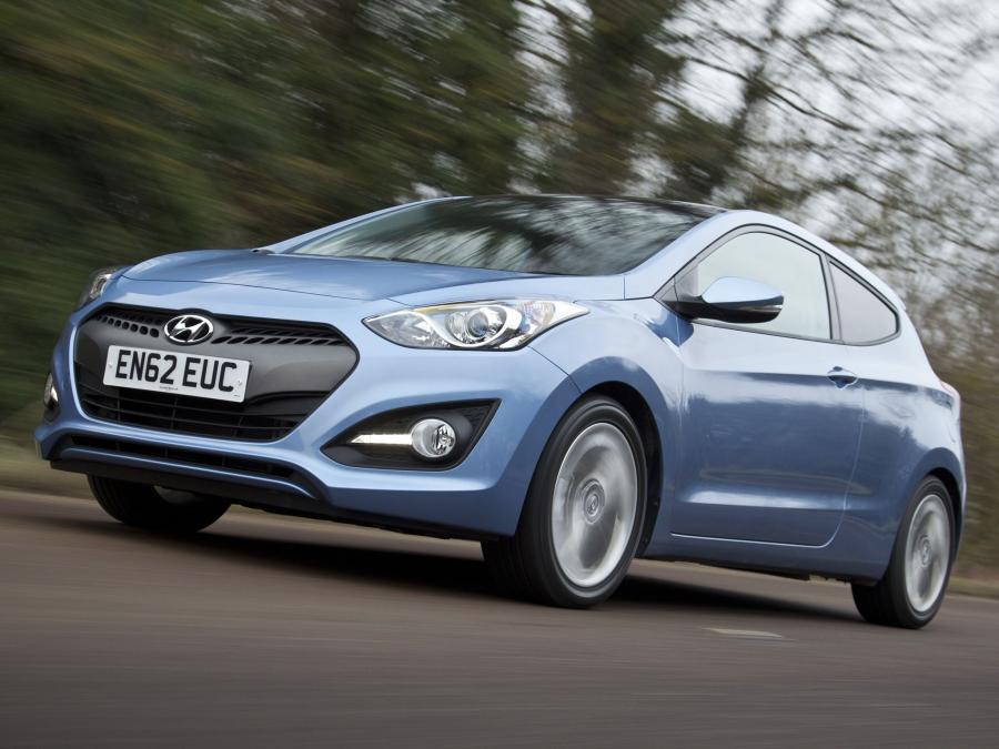  Hyundai i30 3-Door 2013 года  (UK) (фото 15 из 16)